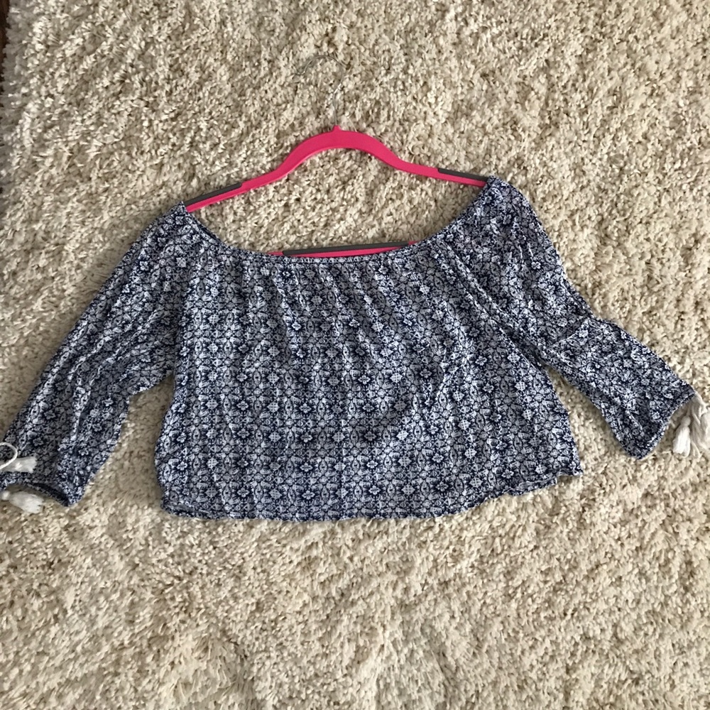 Off the shoulder, crop top